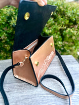 Sagrado leather purse