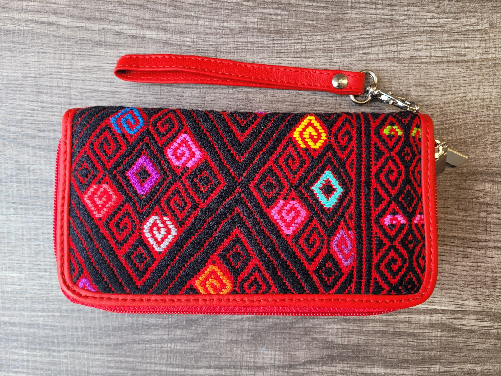 Mayan Embroidery / Leather wallet – Nena G Modaartesanal