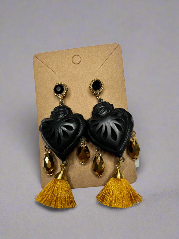 Barro negro heart earrings