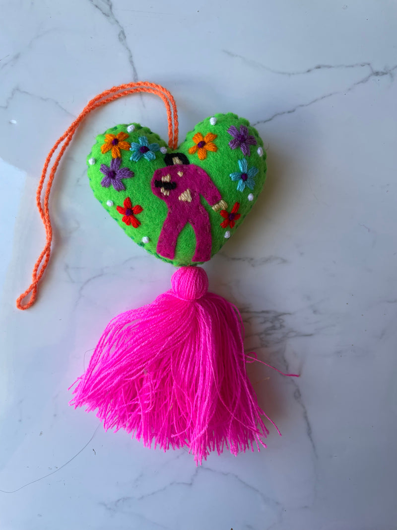 Selena pompon (neon pink)