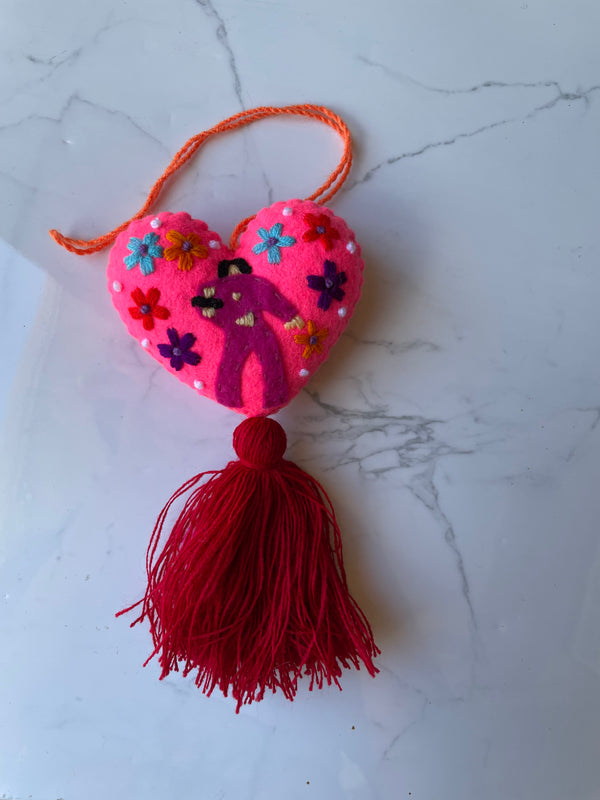 Selena pompon (red)