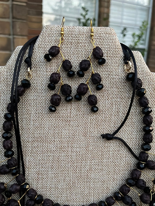 Crystal/palm necklace set