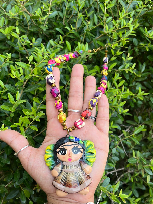 Muñeca palm necklace