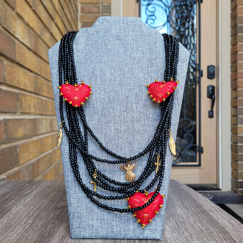 Sagrado corazon black necklace