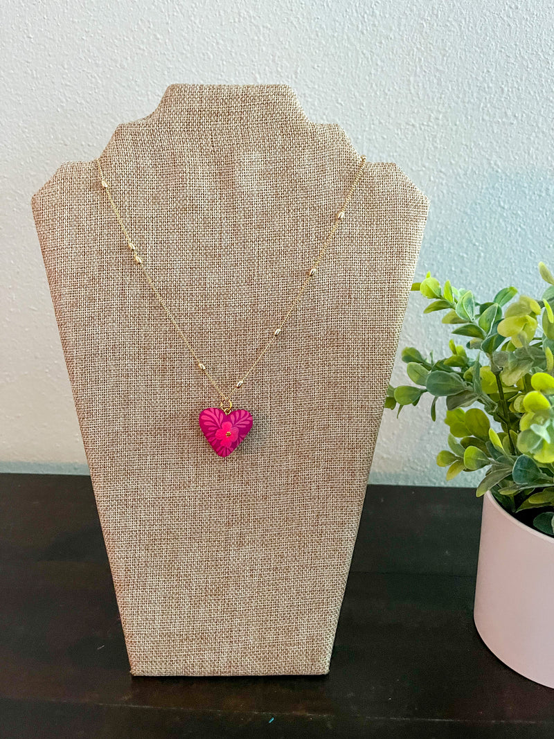 Corazón de madera necklace